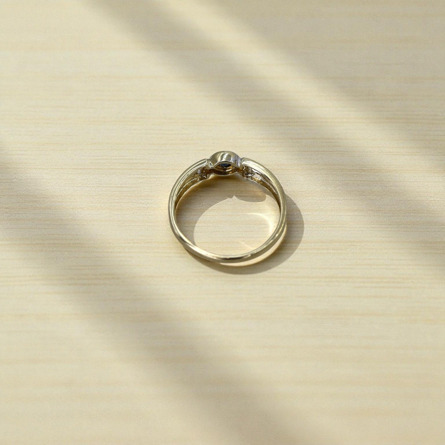 Mid-Century Sapphire Ring – 8k Yellow & White Gold, Marked 333, Size 9 - Petra Star