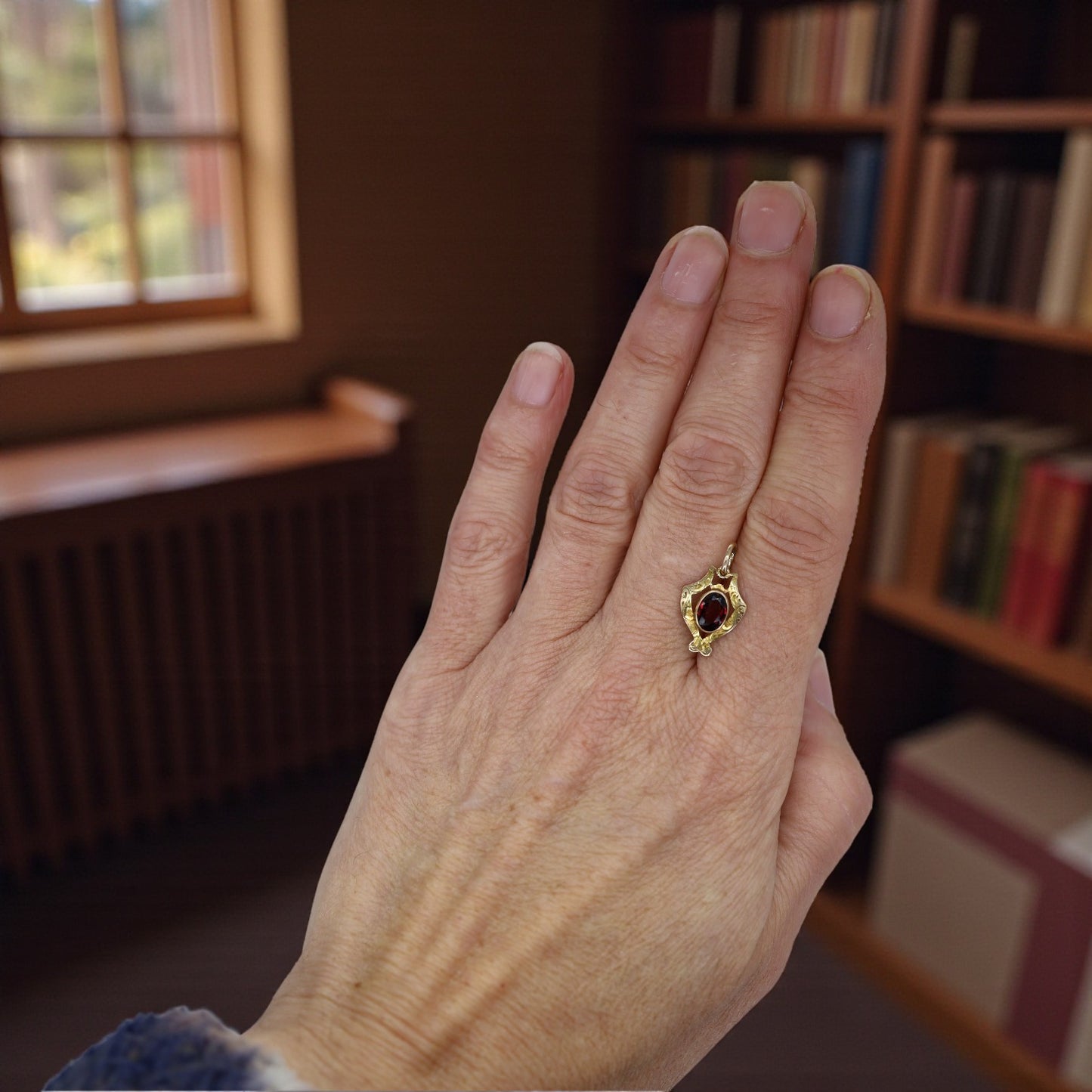 10k Gold Victorian Garnet Pendant