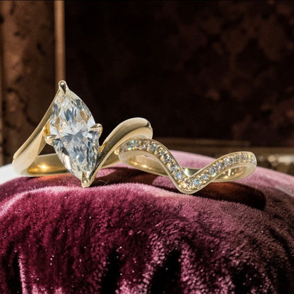 Diamond V Band For Marquise Solitaire - Petra Star