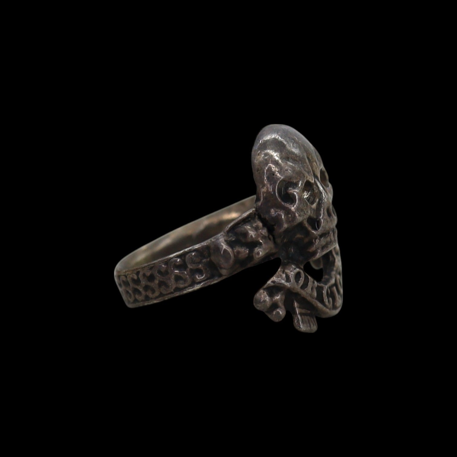 Antique Memento Mori Skull Ring for men from The Vintage Vault, featuring detailed skull design on a silver-tone ring.