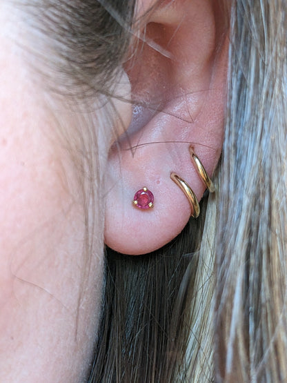 Red Ruby Single Stud Earring in 18k Yellow Gold