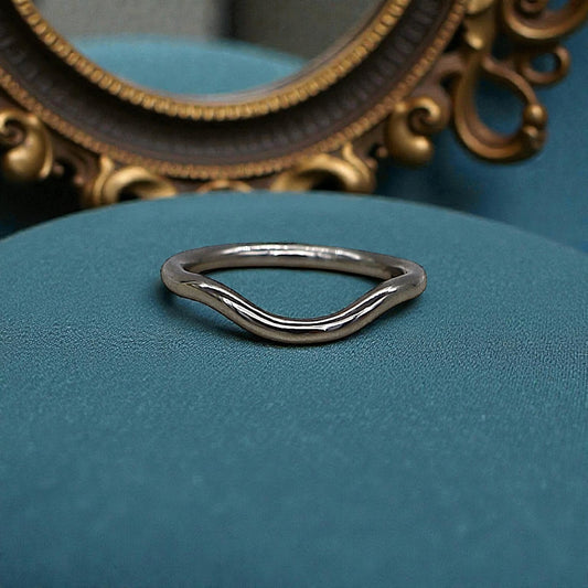 Petra Star Snuggle Band Platinum 2MM Curved Band