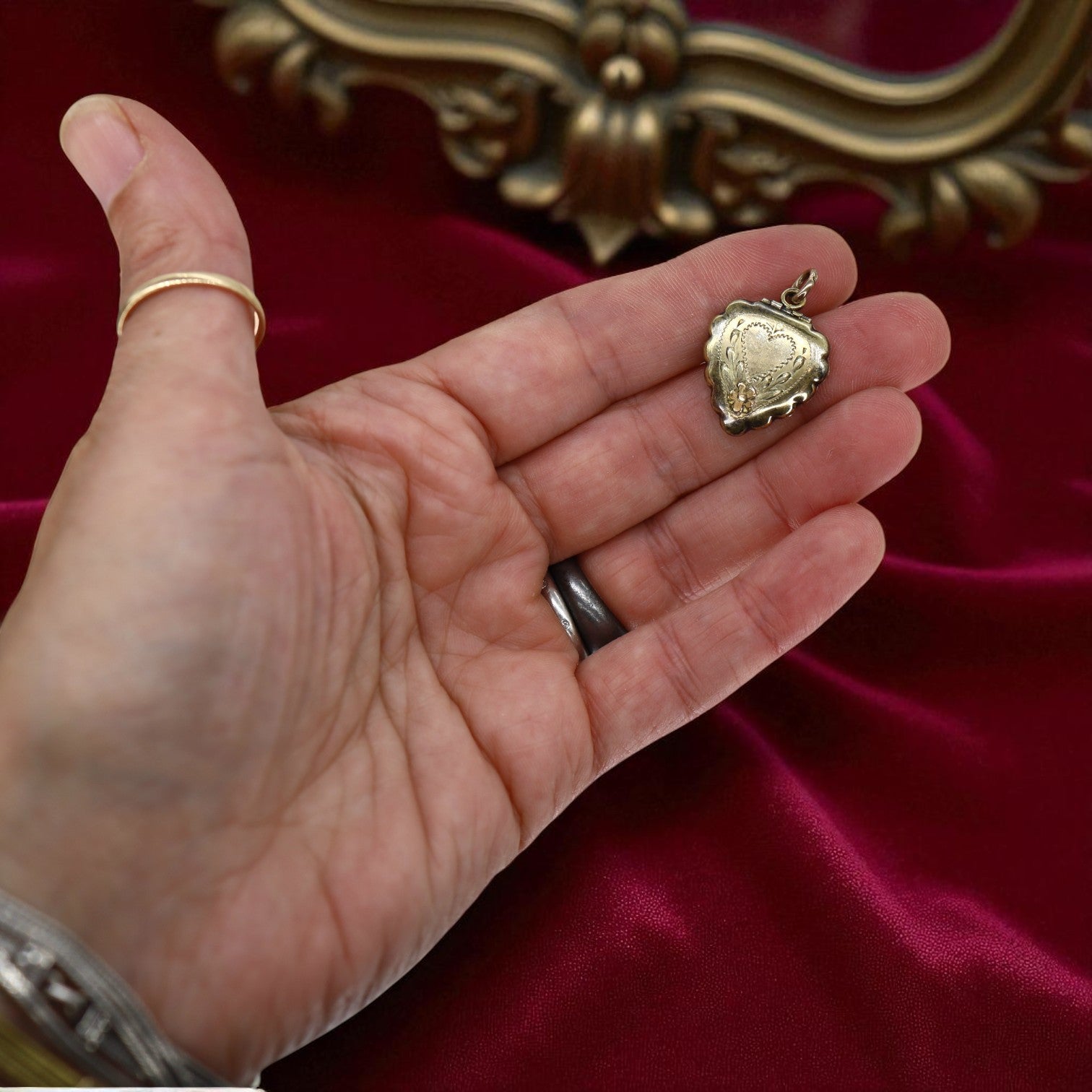 Vintage Puffy Heart Locket Gold Filled - Petra Star