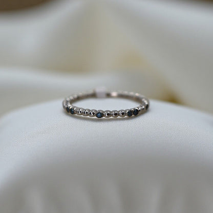 18k White Gold Shiva Bezel-Set Bubble Sapphire Band