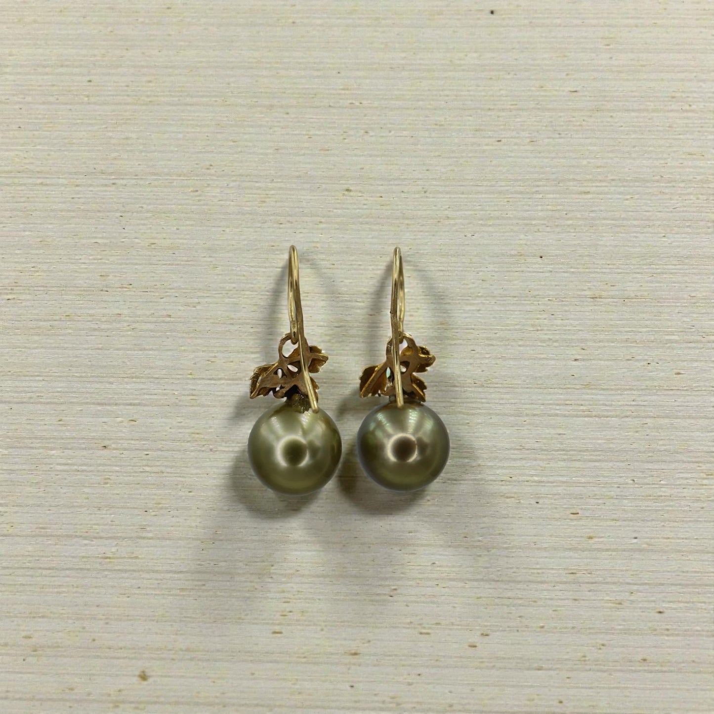 Art Nouveau Tahitian Pearl Earrings in 18k Gold