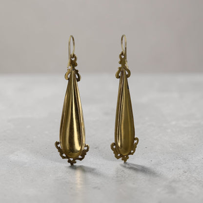 Victorian Mourning Earrings with Hair in 14k Yellow Gold - Petra Star