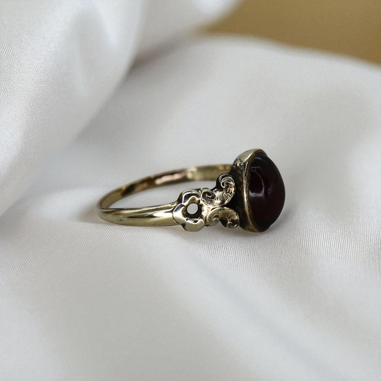 Victorian Garnet Ring - Petra Star