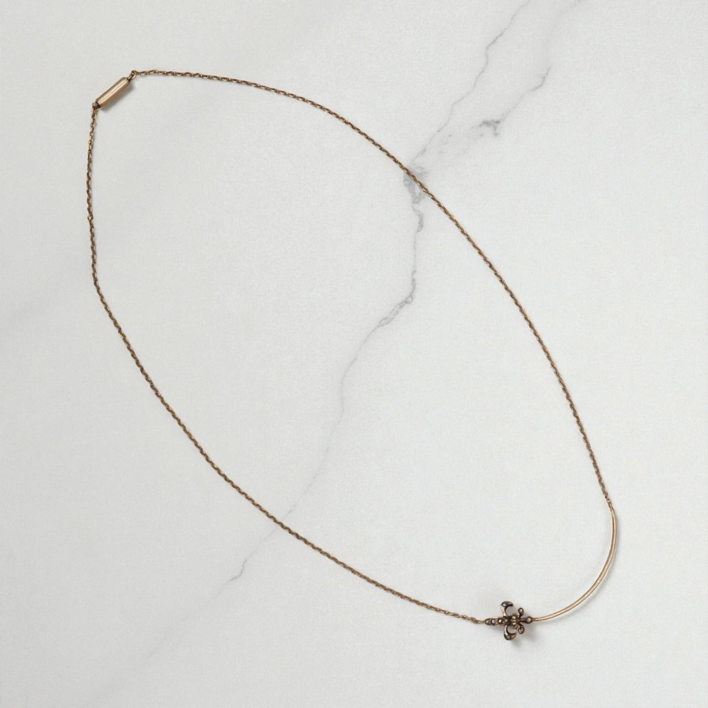 Victorian Fleur-de-Lys Charm Holder in 10k Gold