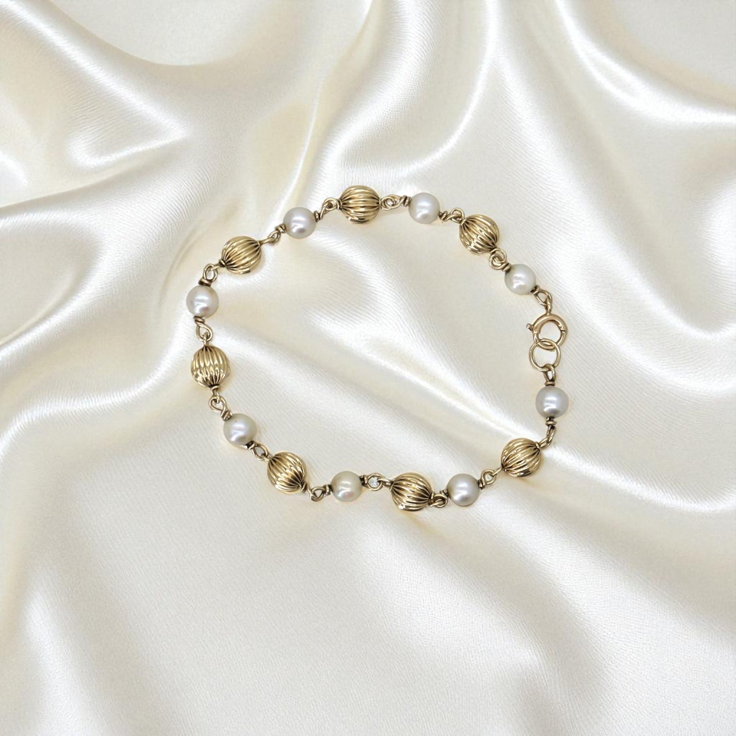 Modern Vintage 14k Yellow Gold and Pearl Bracelet – Handcrafted 7.75” Strand - Petra Star