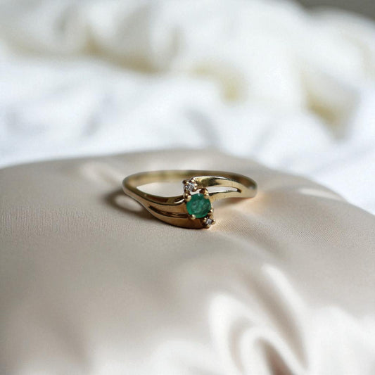 Vintage 1990s Emerald & Diamond Ring – 10k Yellow Gold, Prong Set - Petra Star