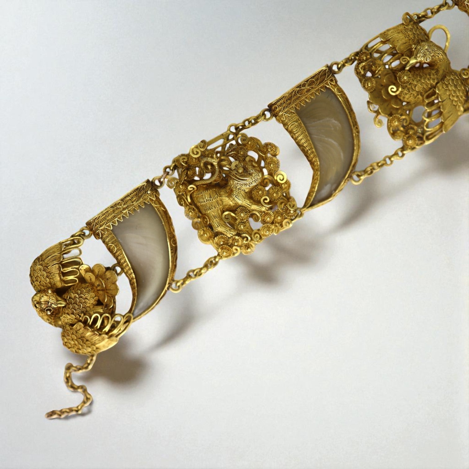 Antique Peacock Pendant in 20k Gold with Cannetille Detail (c. Victorian British Raj) - Petra Star