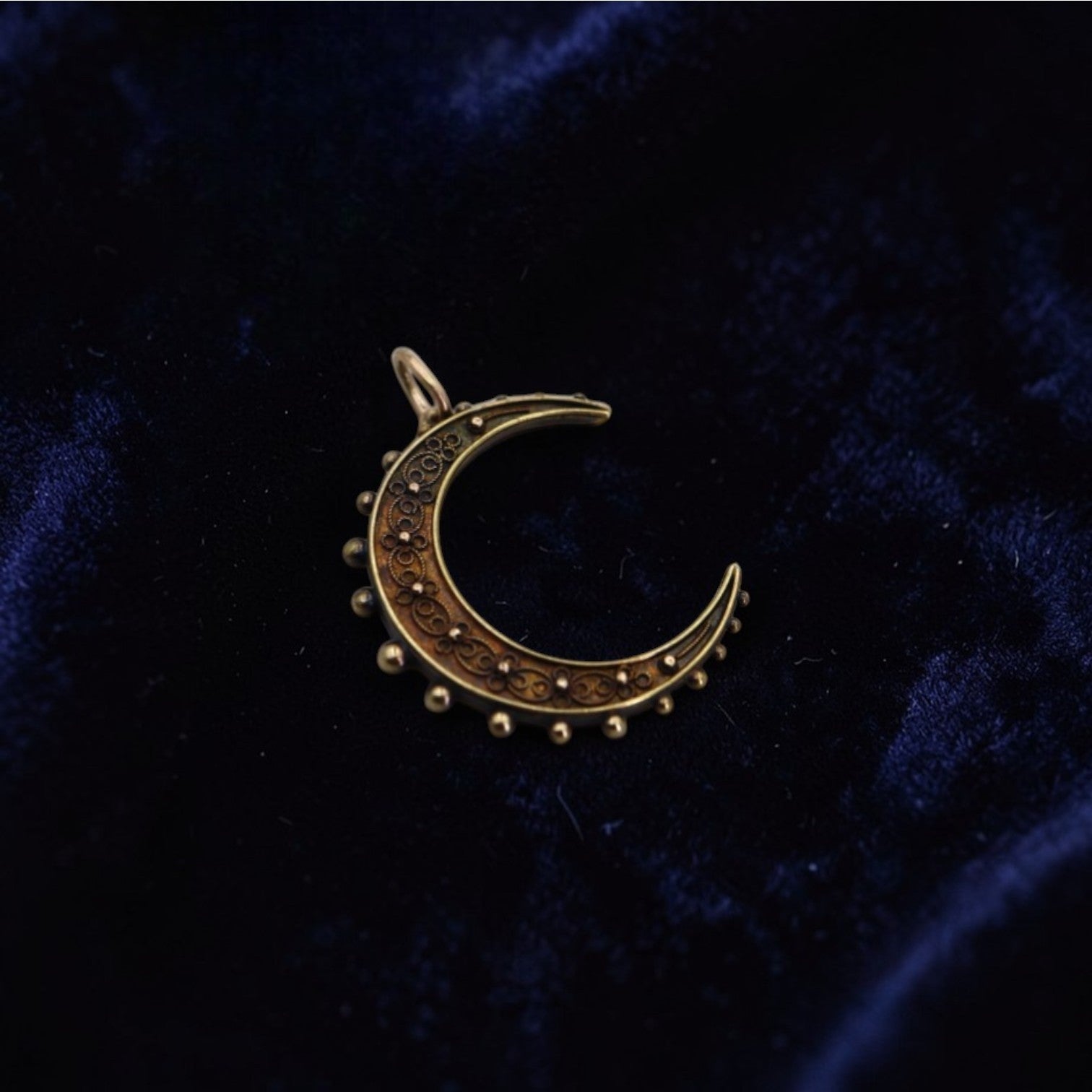 Antique Victorian Etruscan Revival Crescent Moon Pendant 15k Gold | Petra Star - Petra Star