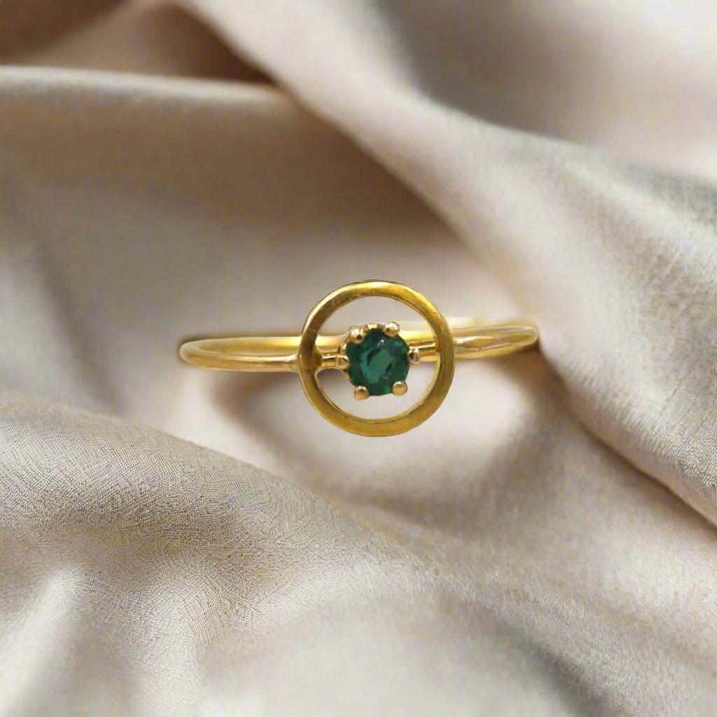 Art Deco Emerald Ring in 18k Yellow Gold - Petra Star