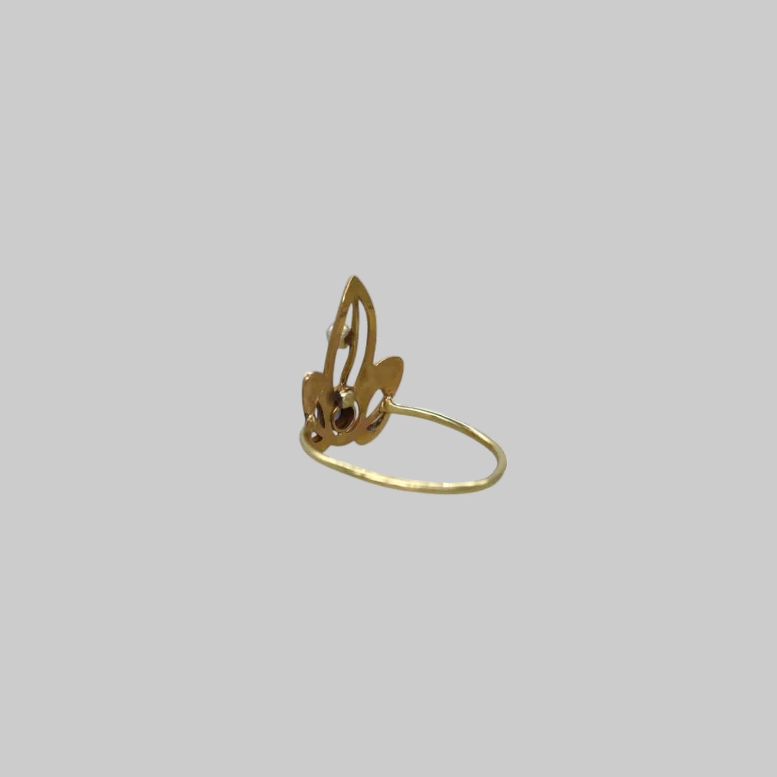Art Nouveau Sapphire & Pearl Ring in 14k Yellow Gold - Petra Star