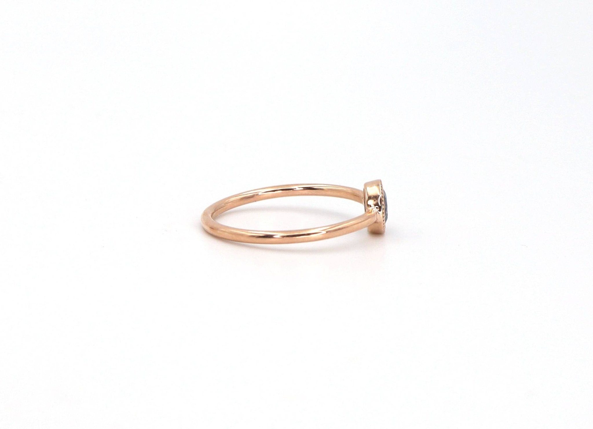 Coin-Edged Minimalist Sapphire Ring - Petra Star