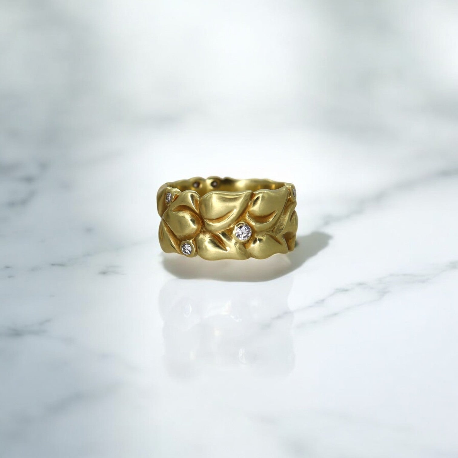 Contemporary 18k Diamond Floral Eternity Band - Petra Star