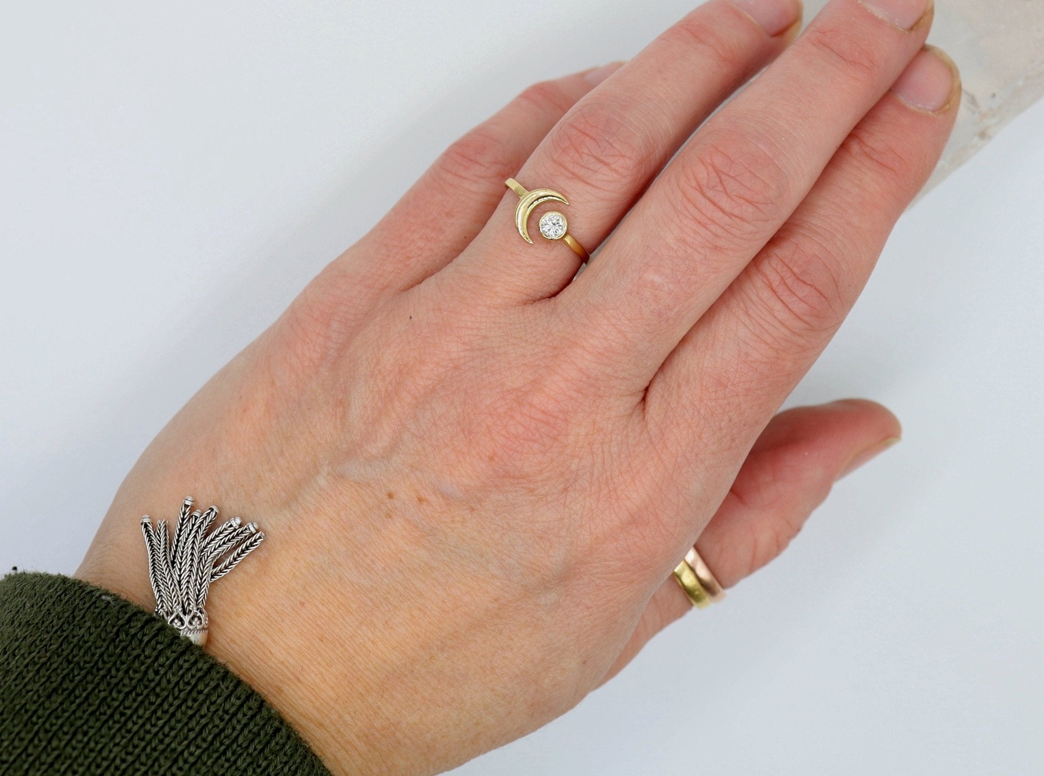 Crescent Moon and Diamond Ring in 18k Yellow Gold 0.18 cts H/I SI1 - JL290D - Petra Star