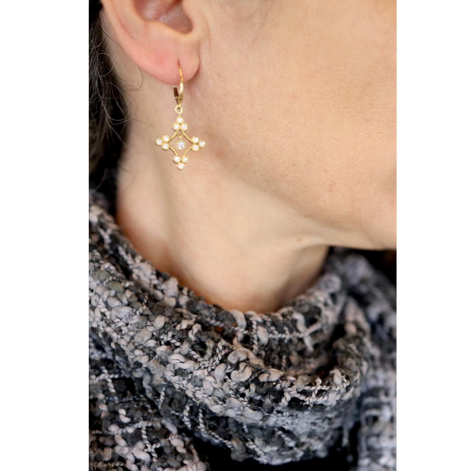Diamond Chandelier Earrings in 18k Yellow Gold - Petra Star