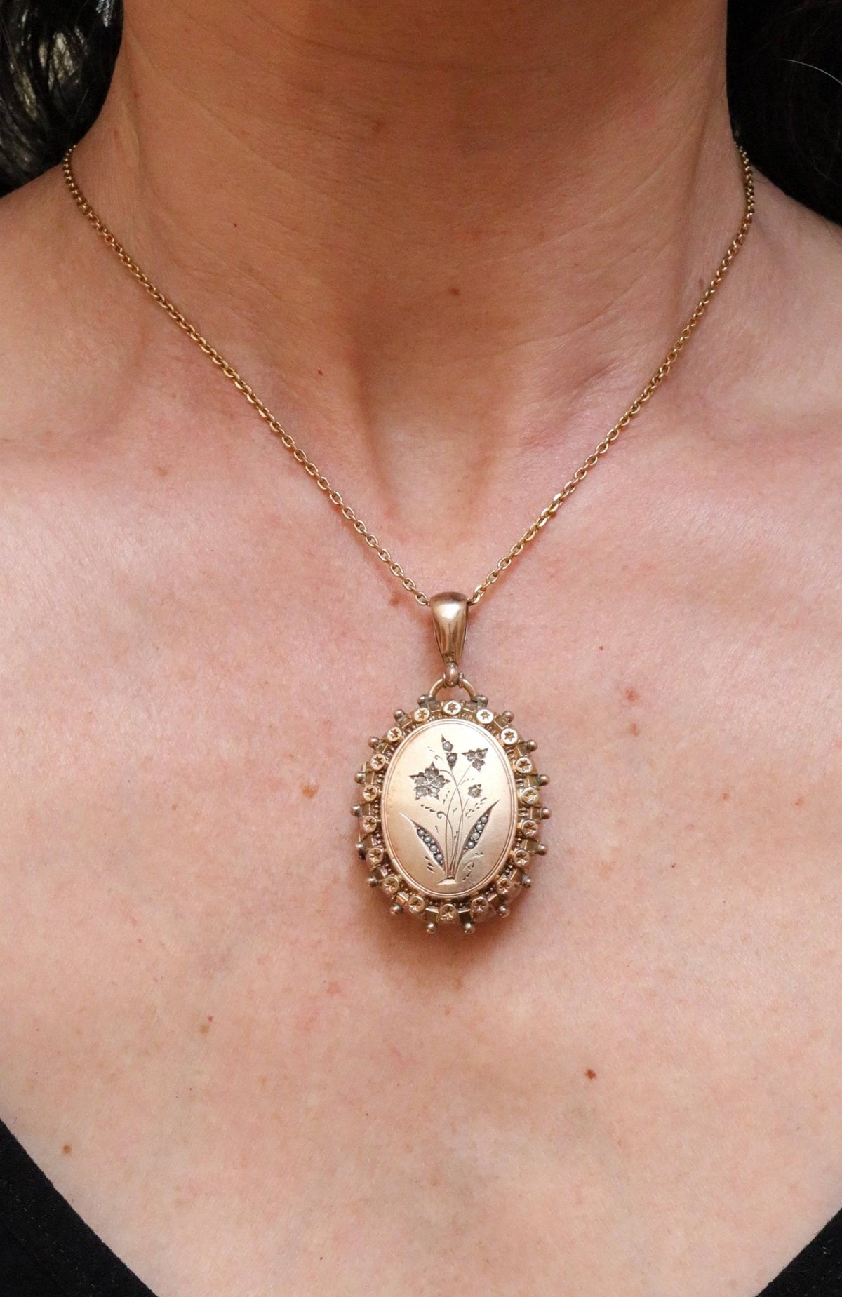 Diamond Flower & Stars Victorian Locket - Petra Star