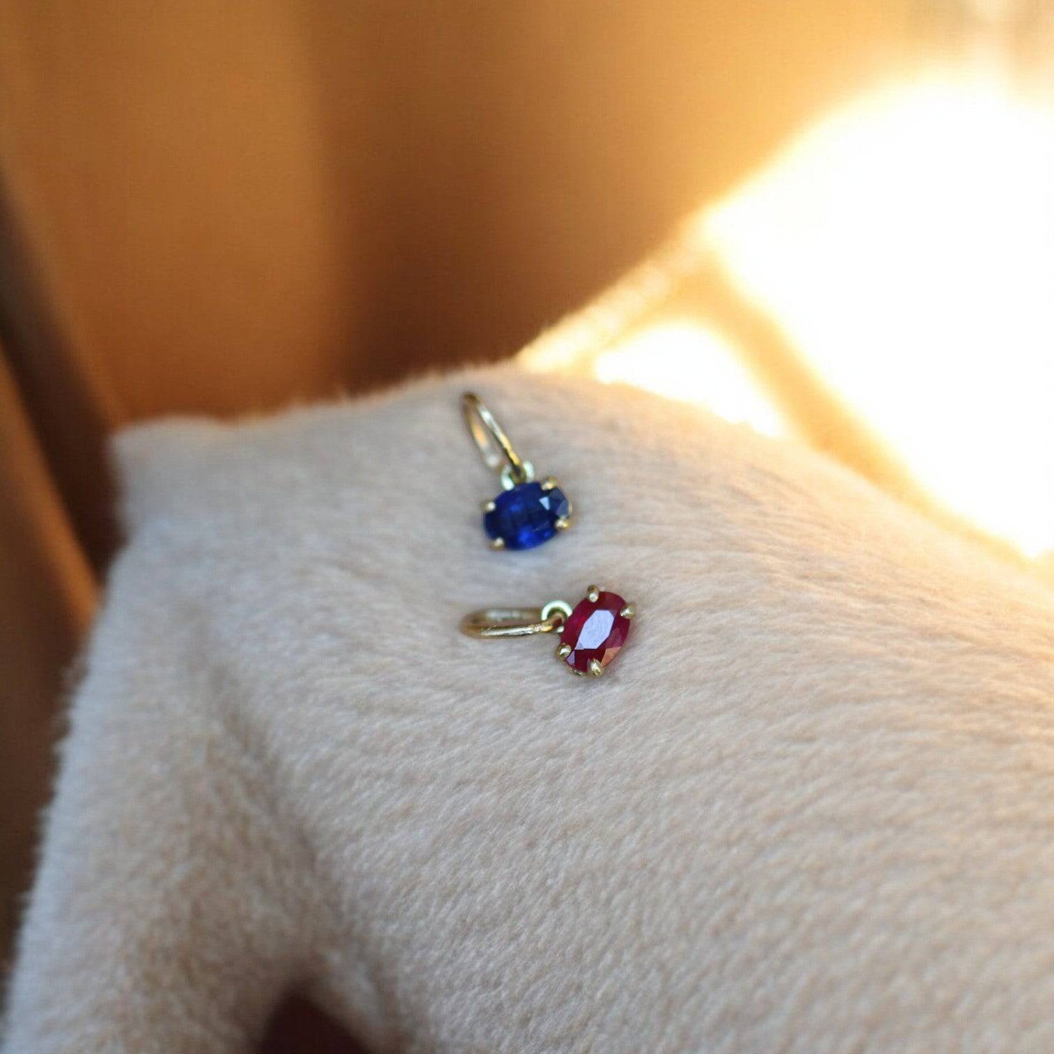 East-to-West Sapphire Pendant – Recycled 18k Yellow Gold, 0.40 ct Reclaimed Sapphire - Petra Star
