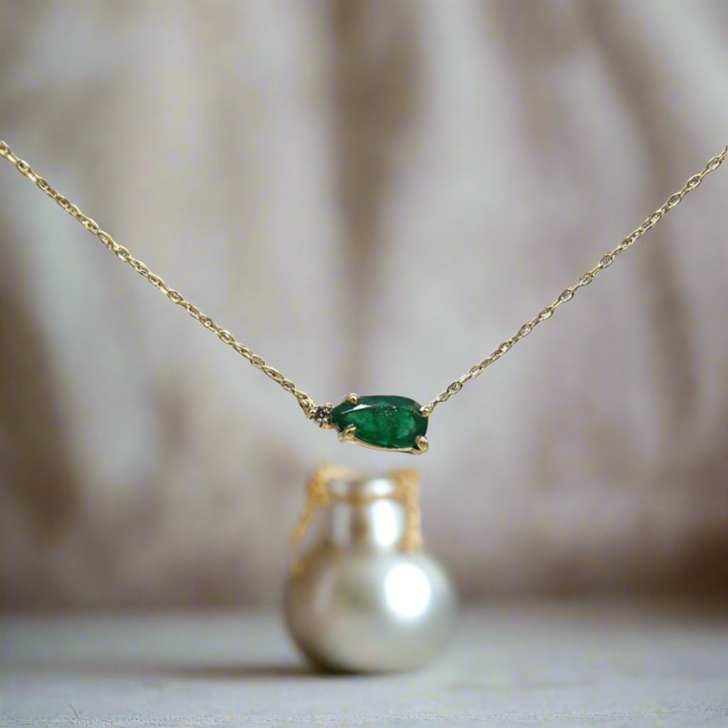 Emerald and Diamond Necklace - Petra Star