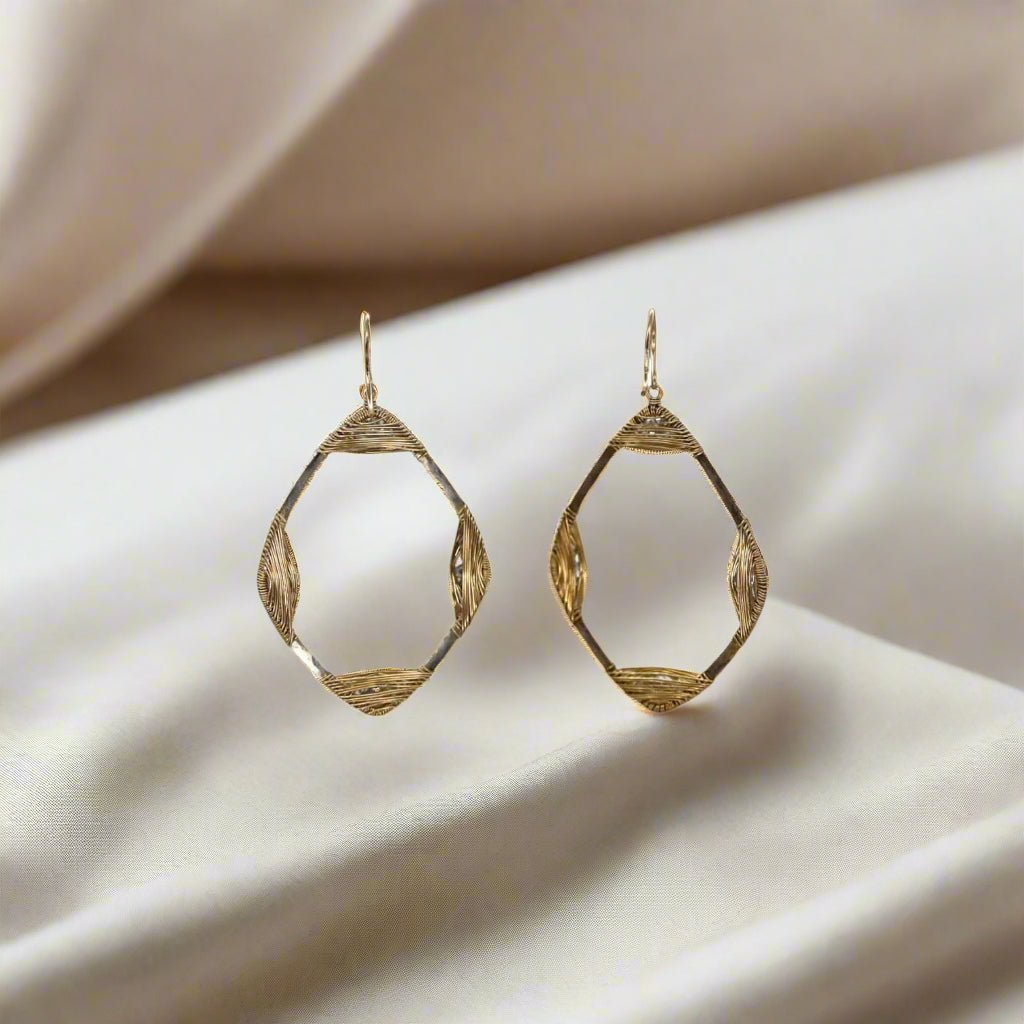 Four Corners Earrings With Crystal - Petra Star