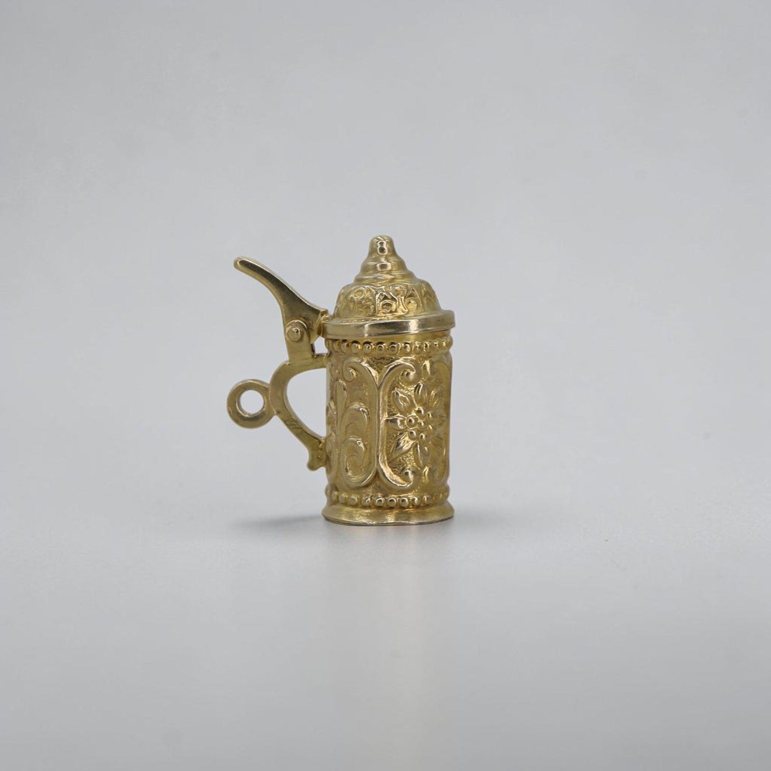 German Beer Stein Charm Opening Lid | 8k Yellow Gold 333 Hallmark | Mid-Century Vintage circa 1960s | Petra Star - Petra Star