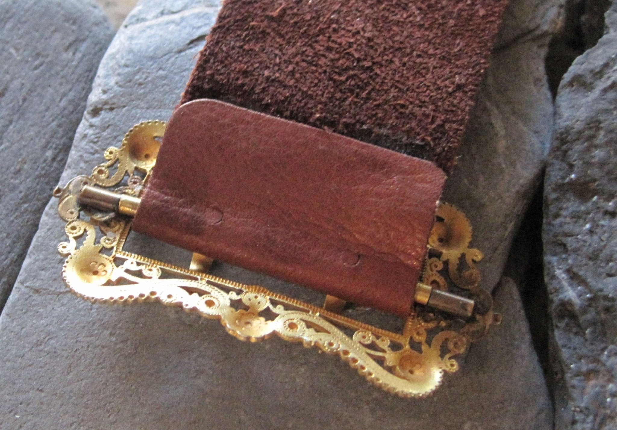 Gold-Plated Victorian Buckle Bracelet with Leather Cuff - Petra Star