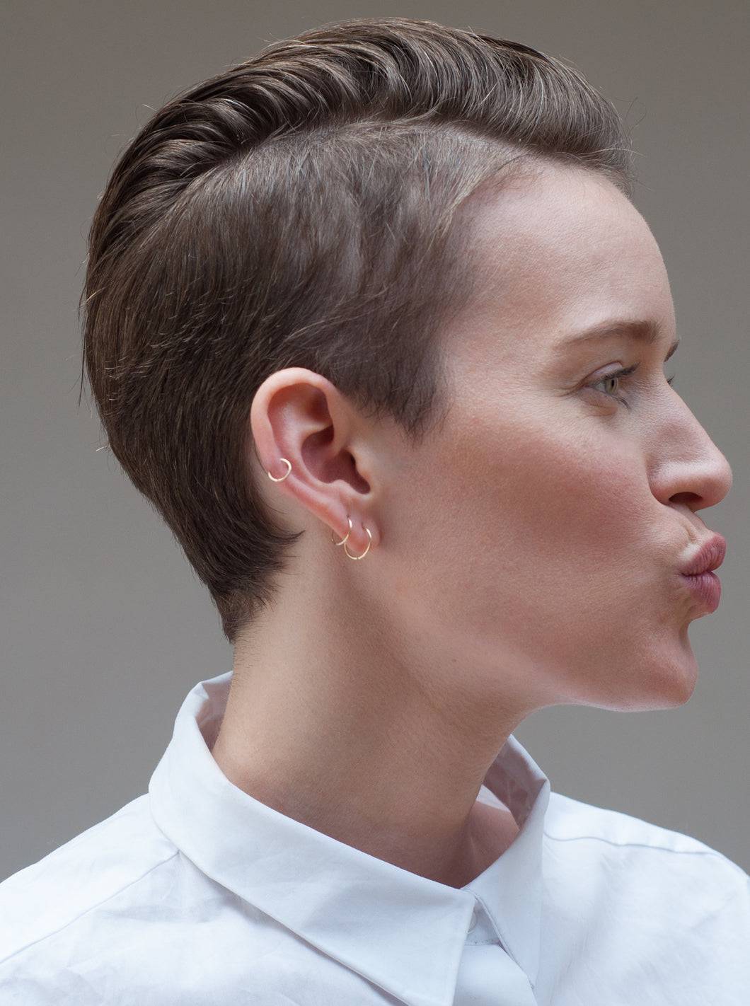 Hoop Earrings in 14k Yellow Gold - Petra Star
