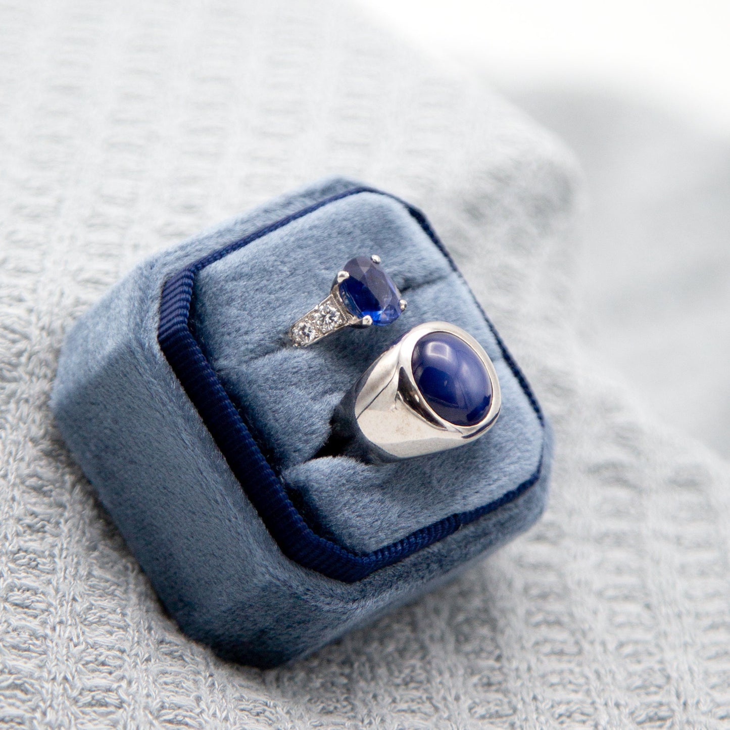 Signet Ring 14k White Gold with Synthetic Star Sapphire - JL202