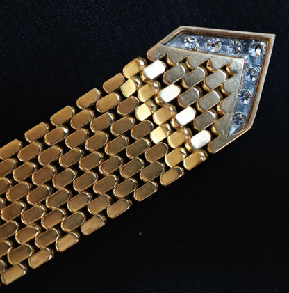 Retro Diamond Buckle Bracelet circa 1940 in 18k Gold 75.5 Grams - DK157