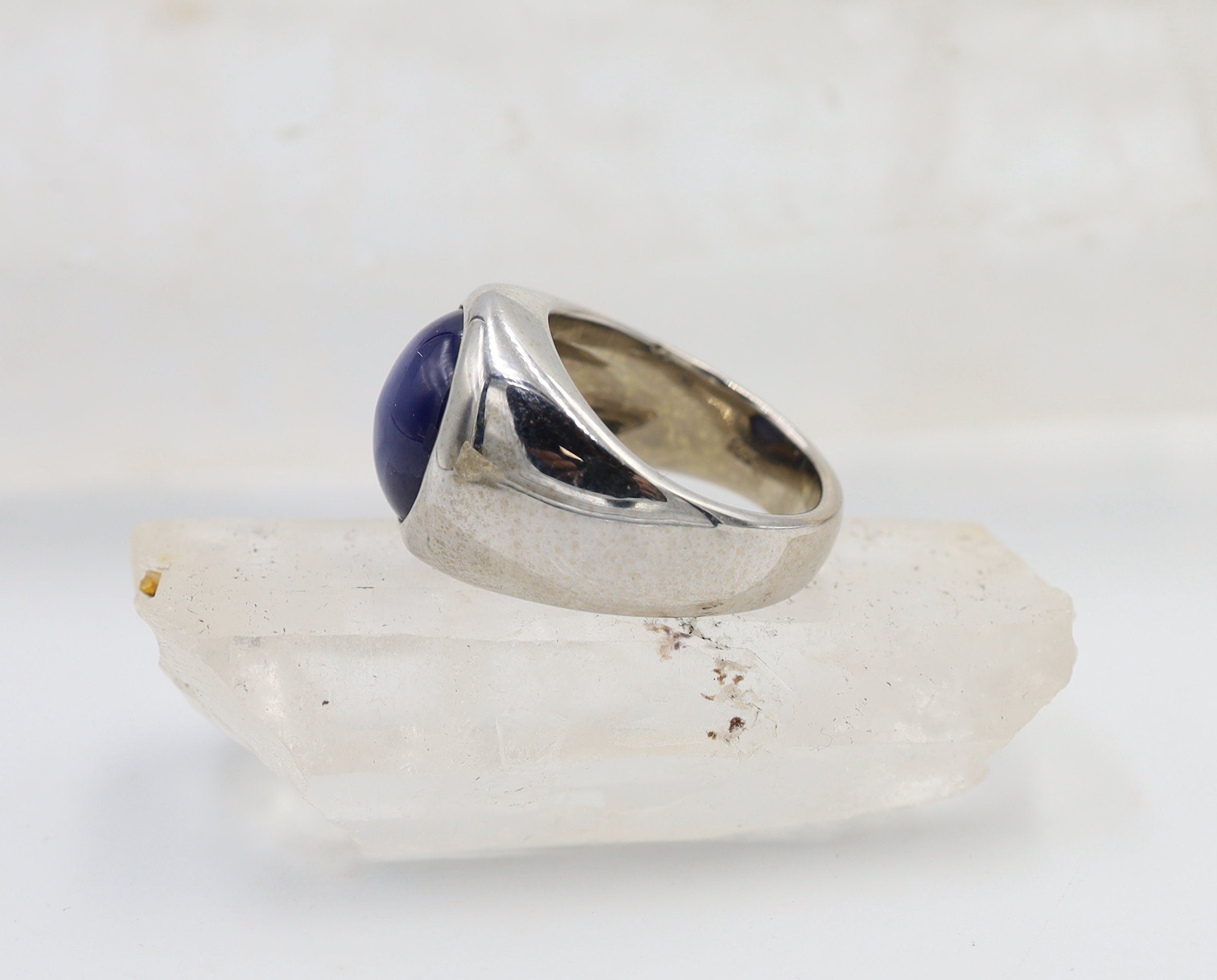 Signet Ring 14k White Gold with Synthetic Star Sapphire - JL202 - Petra Star