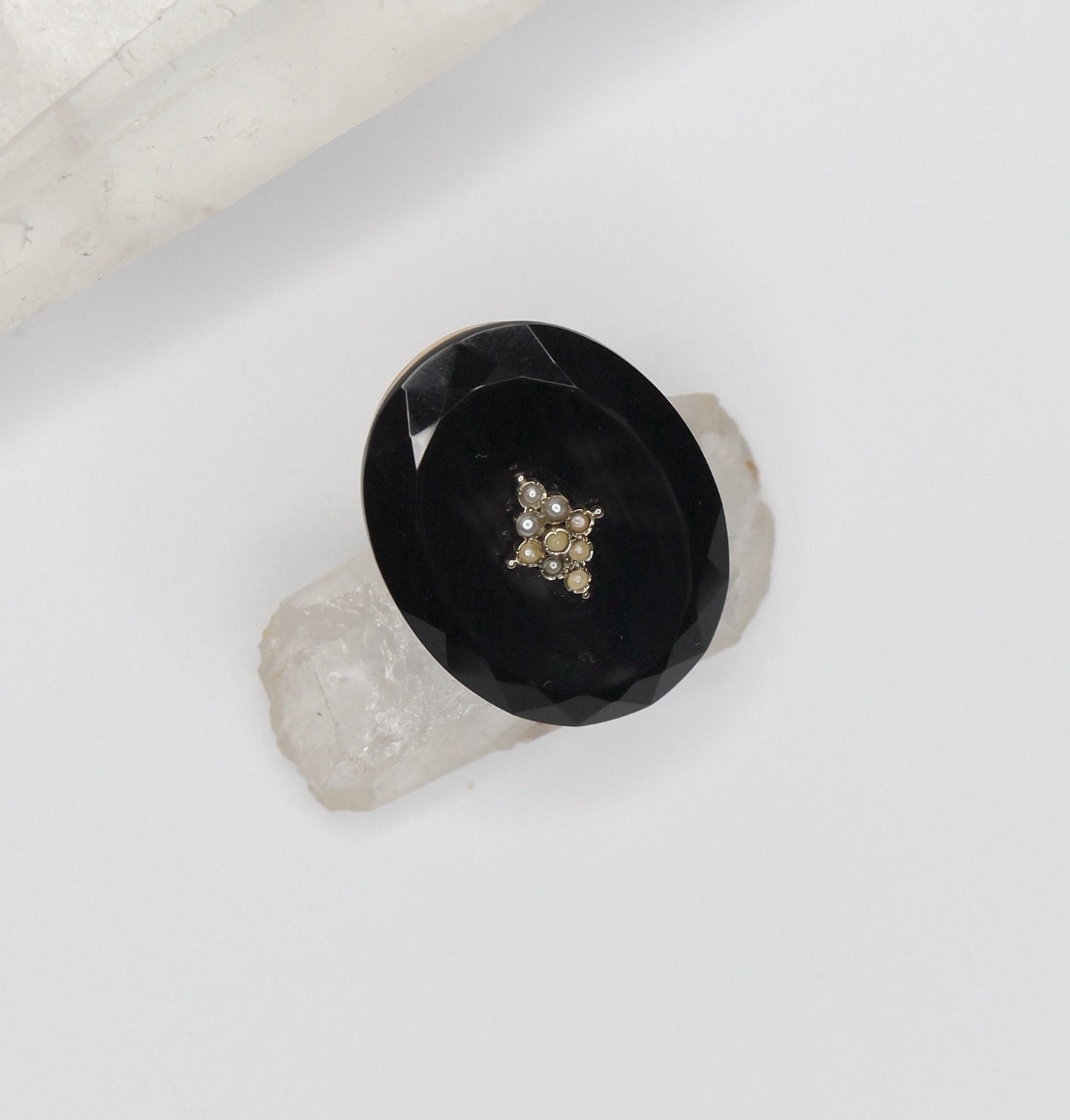 Large Victorian Onyx Ring / 14k Yellow Gold with Pearls - JL232