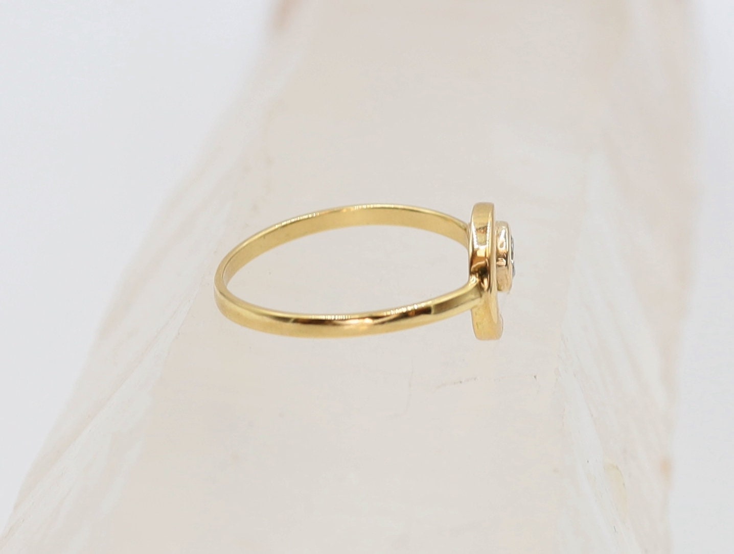 Crescent Moon and Diamond Ring in 18k Yellow Gold 0.18 cts H/I SI1 - JL290D - Petra Star