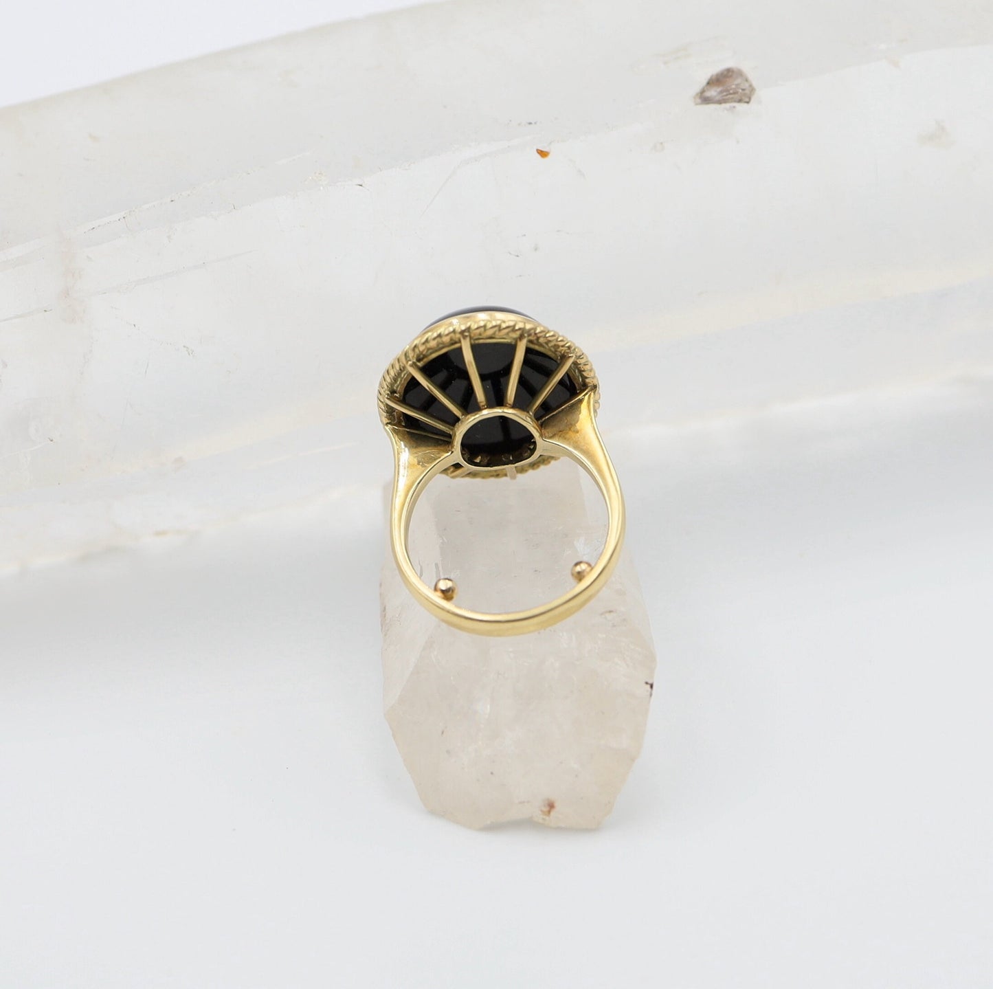 Vintage Onyx Ring in 14k Gold / Mid Century Ring / Cocktail Onyx Ring - JL1651