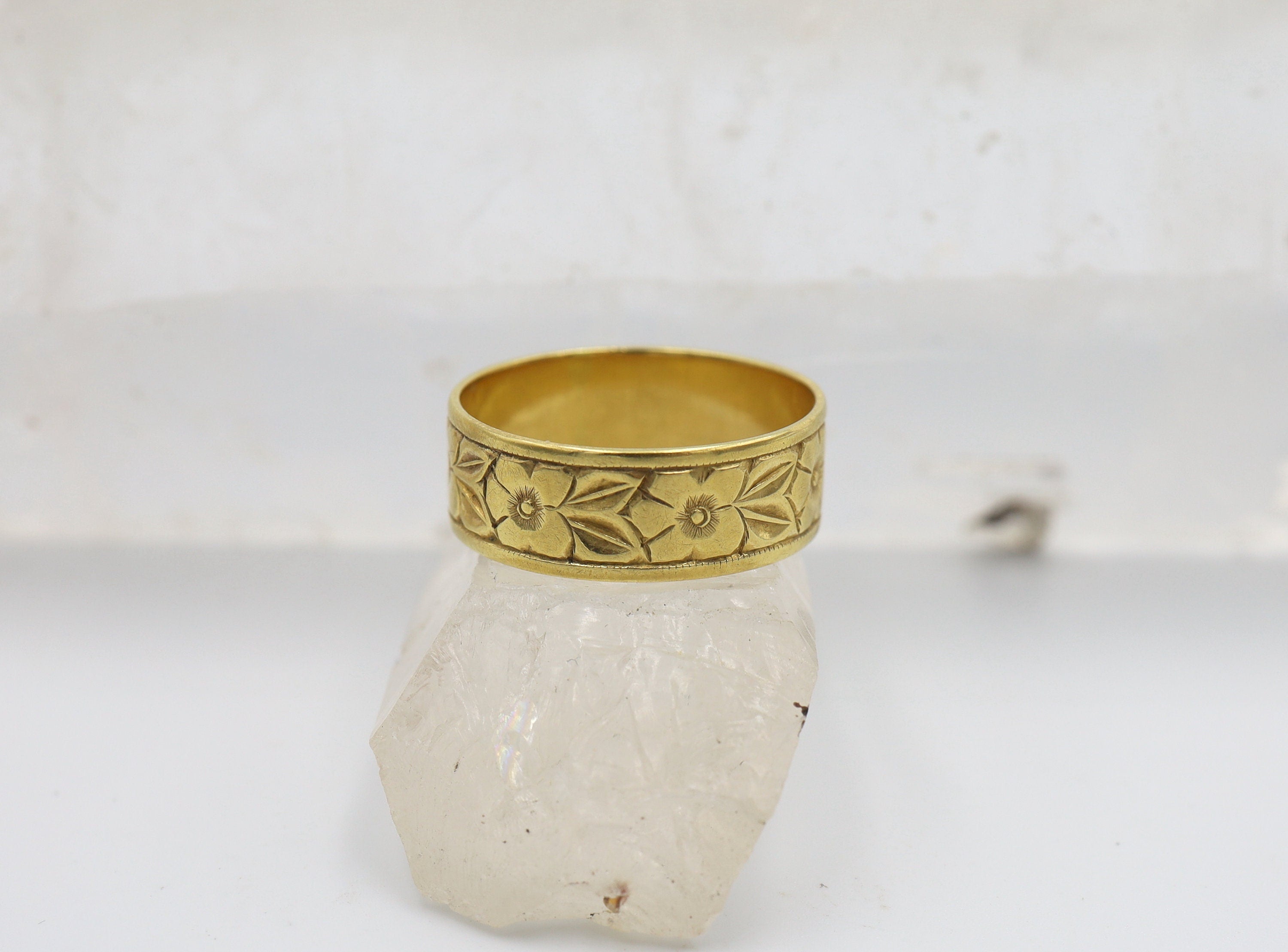 Art Nouveau 18k Cherry Blossom Band - Petra Star