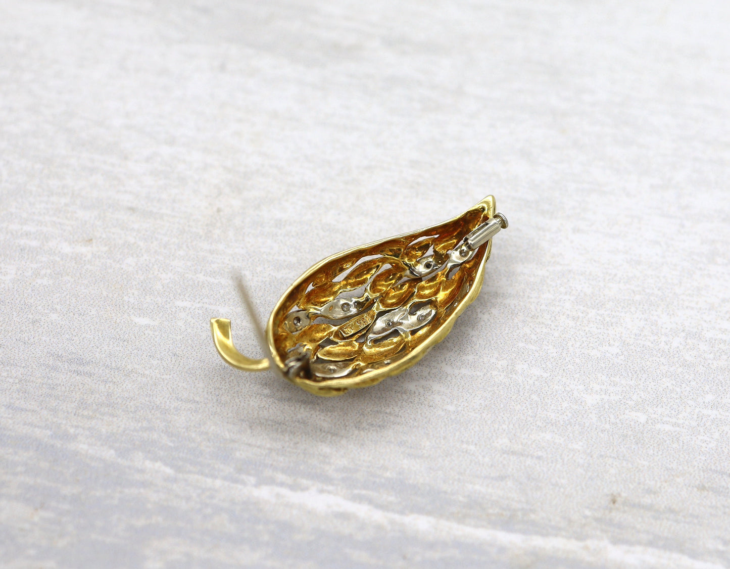 Mid Century Diamond Leaf Brooch 18k Gold - LM106