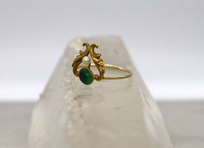 Art Nouveau Chrysoprase & Pearl Ring in 14k Yellow Gold - DK726