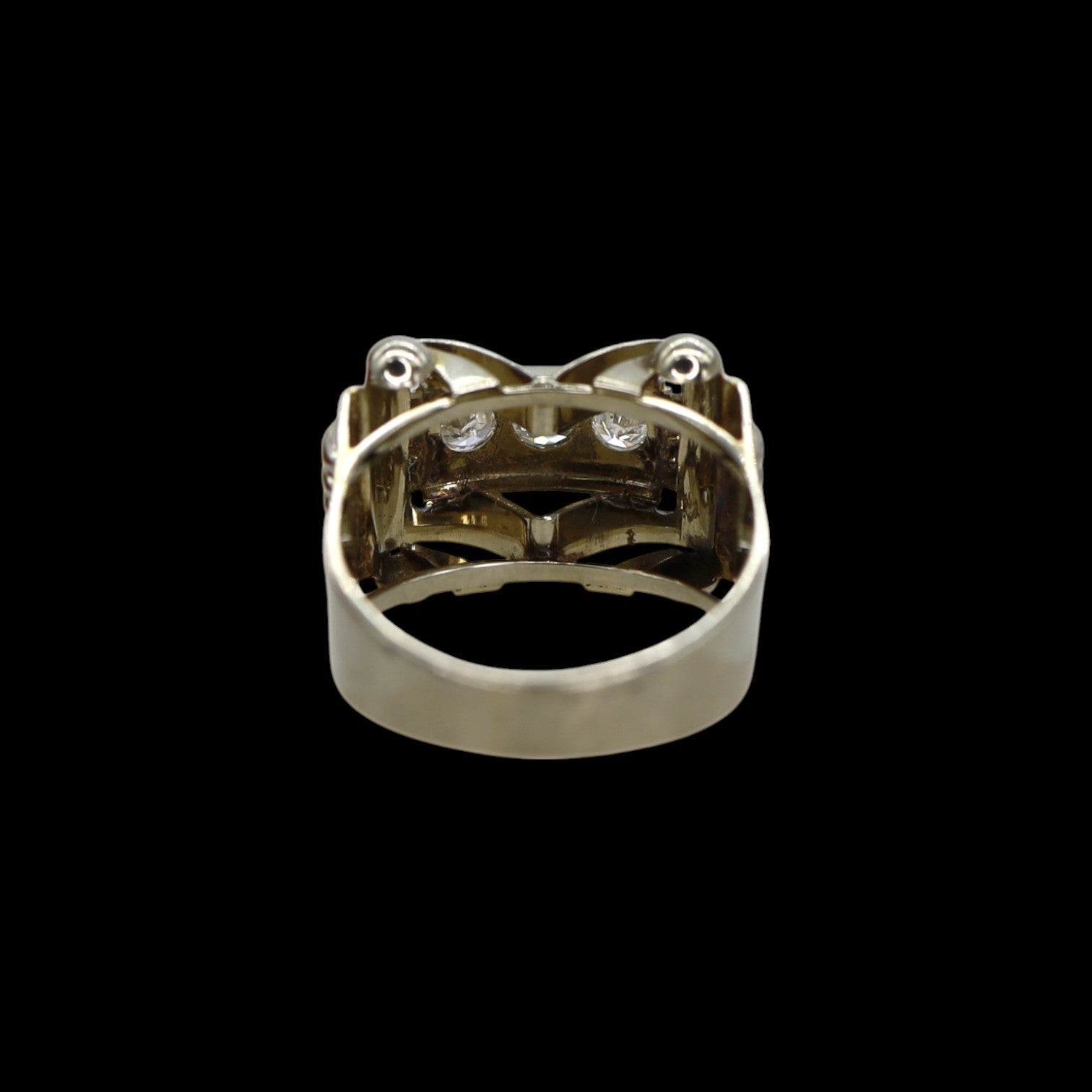 Italian Retro White Gold Three-Diamond Ring 0.35 cts Diamonds - Petra Star