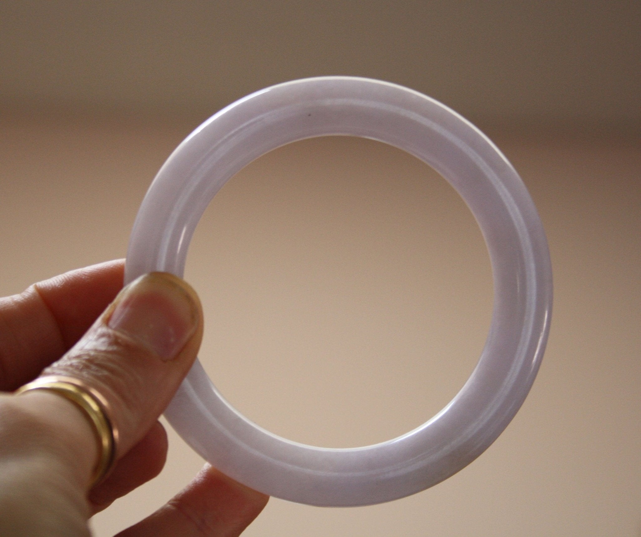 Lavender and White Jade Bangle - Petra Star