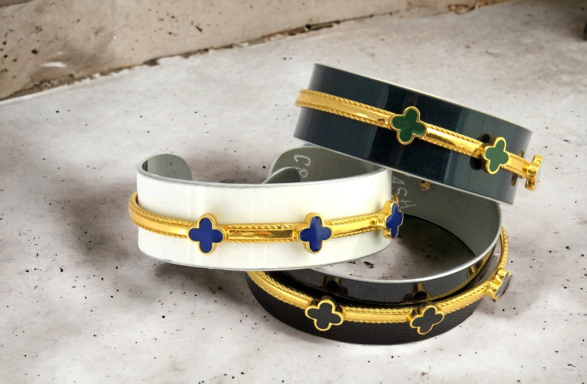 Mercedes C300 Green Clover Cuff - Petra Star