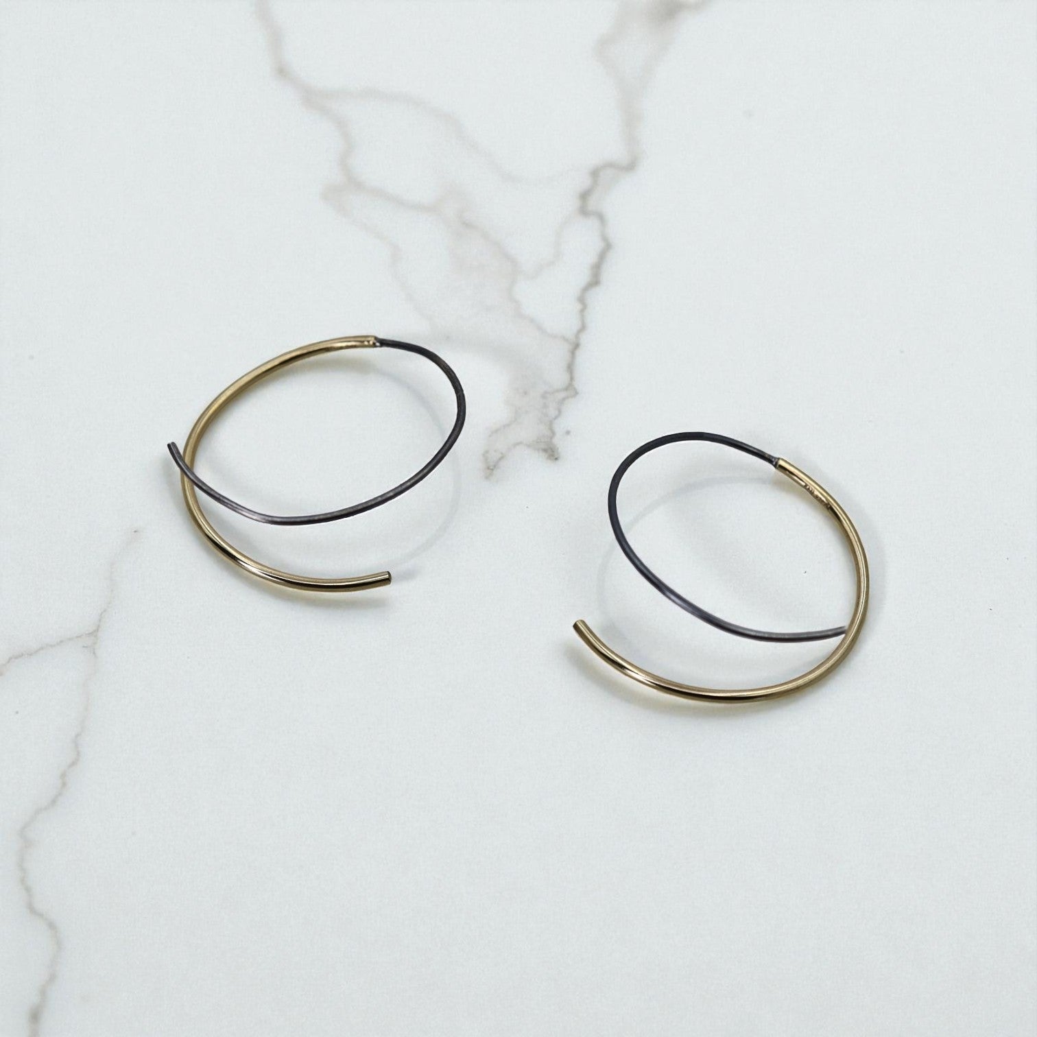 Mixed-Metal Ribbon Hoop Earrings - Petra Star