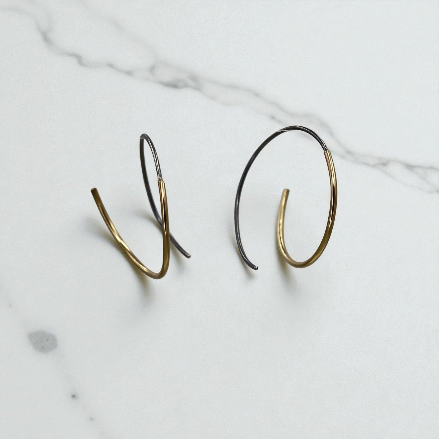Mixed-Metal Ribbon Hoop Earrings - Petra Star