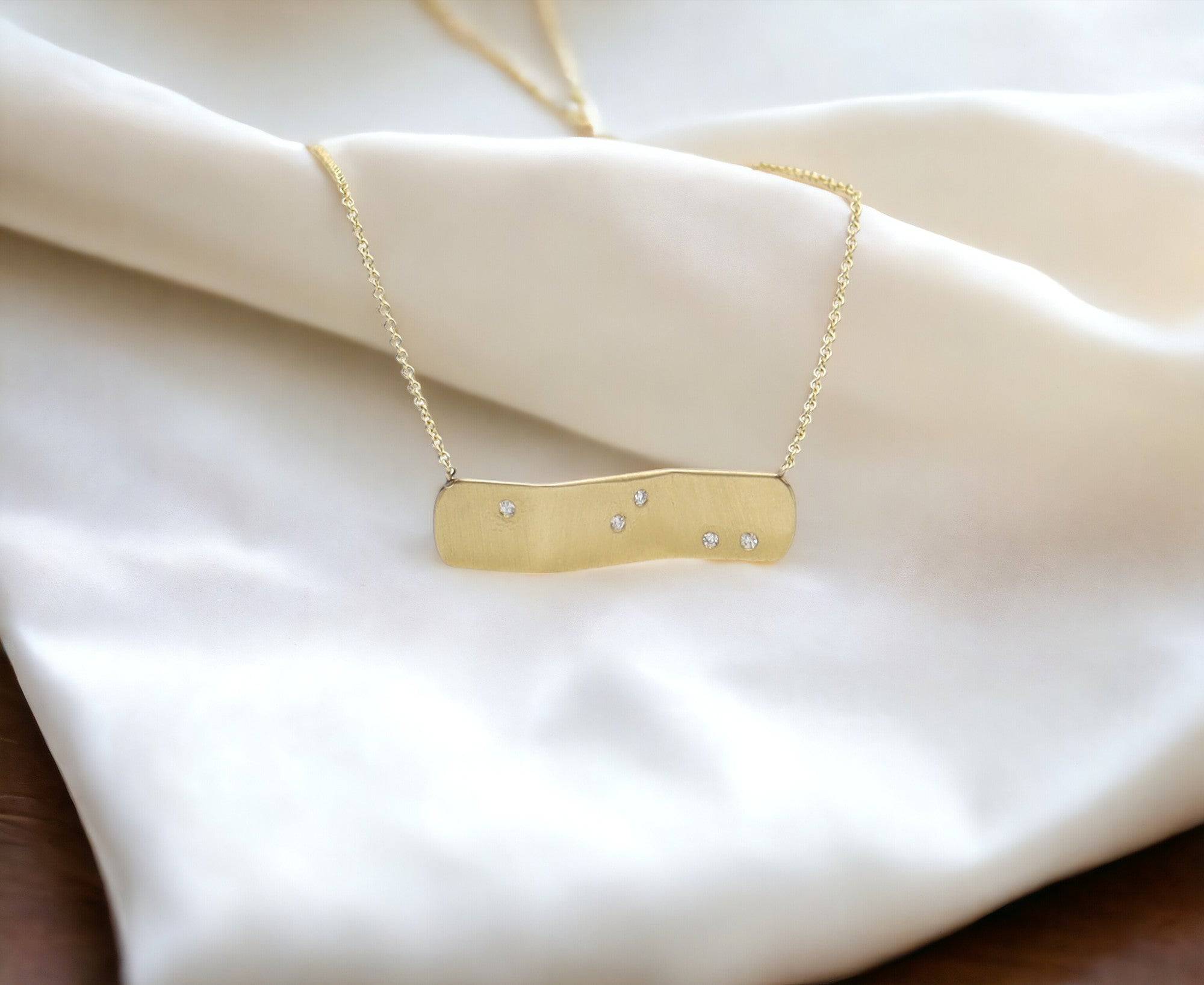 Modernistic Geometric Diamond Bar Necklace - Petra Star