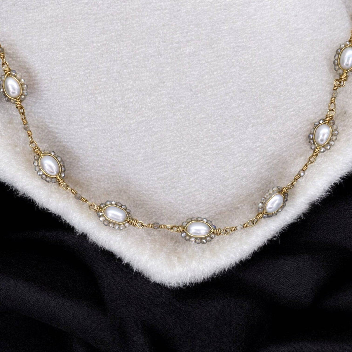 Pearl Chain Dazzle - Petra Star