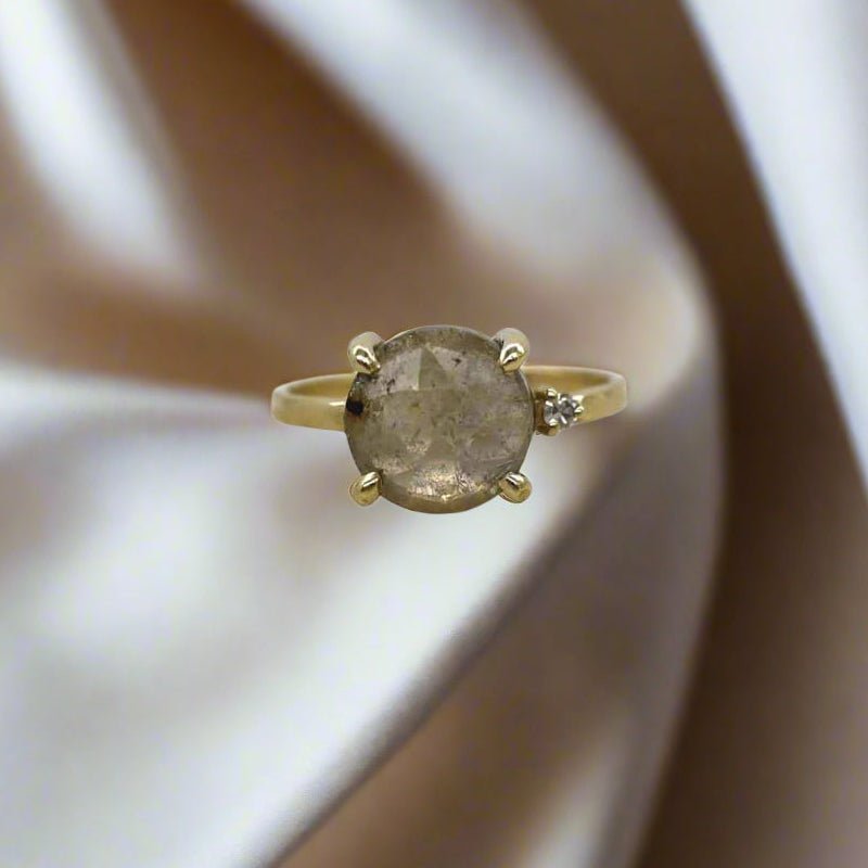 Salt and Pepper Sapphire Ring in 14k Gold - Petra Star