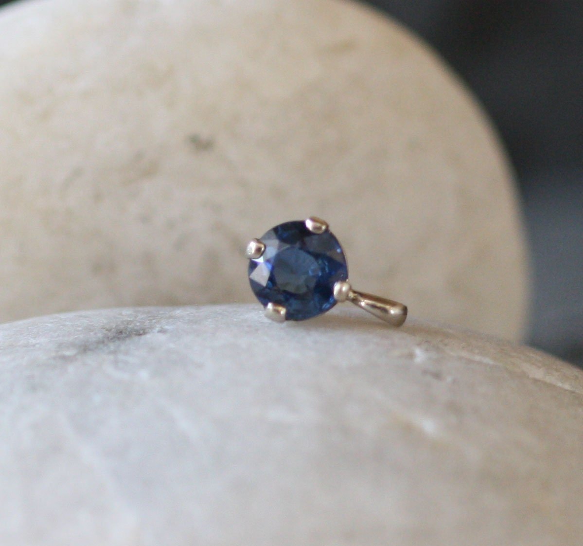 Simple Sapphire Pendant - Petra Star