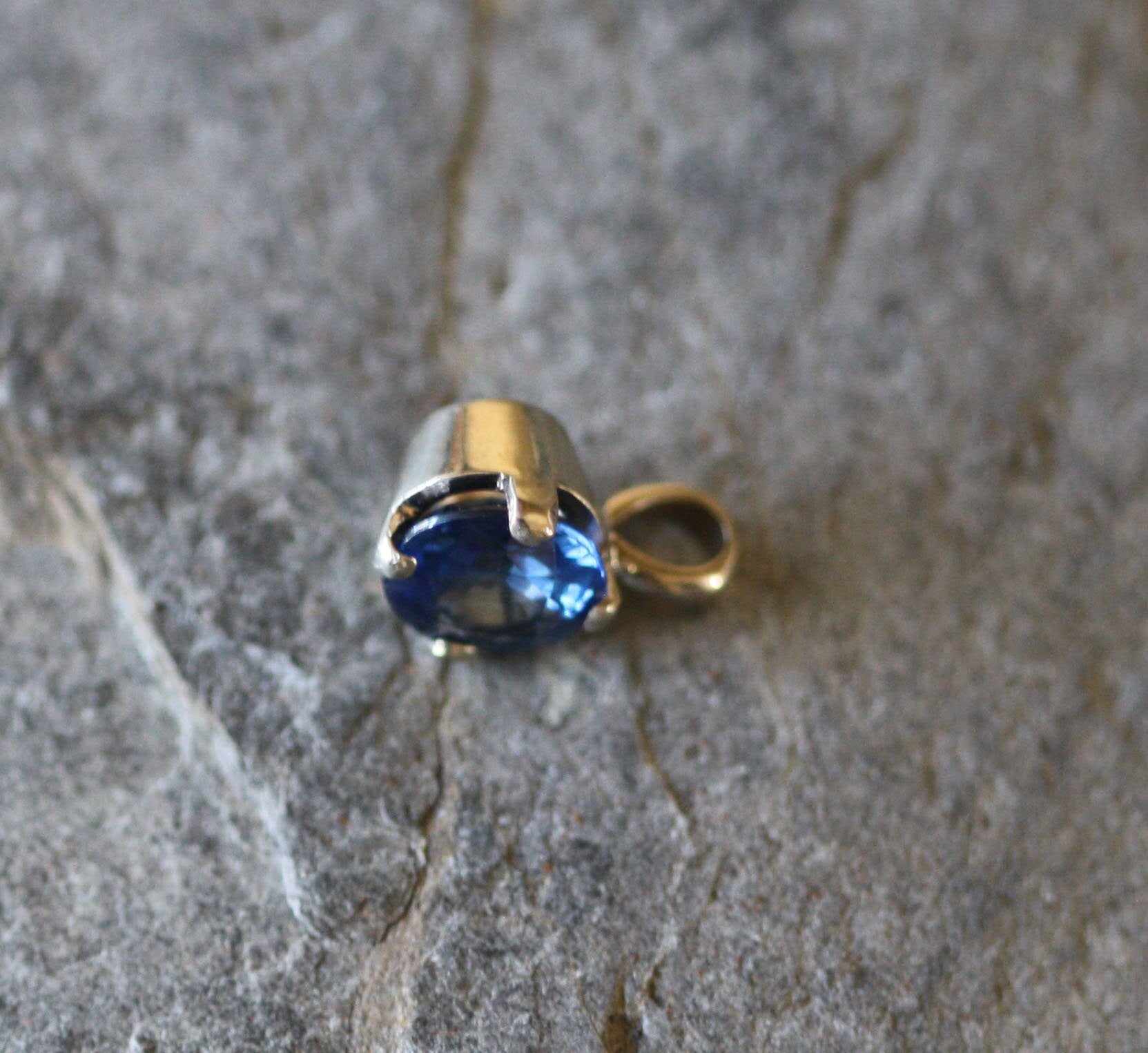 Simple Sapphire Pendant - Petra Star