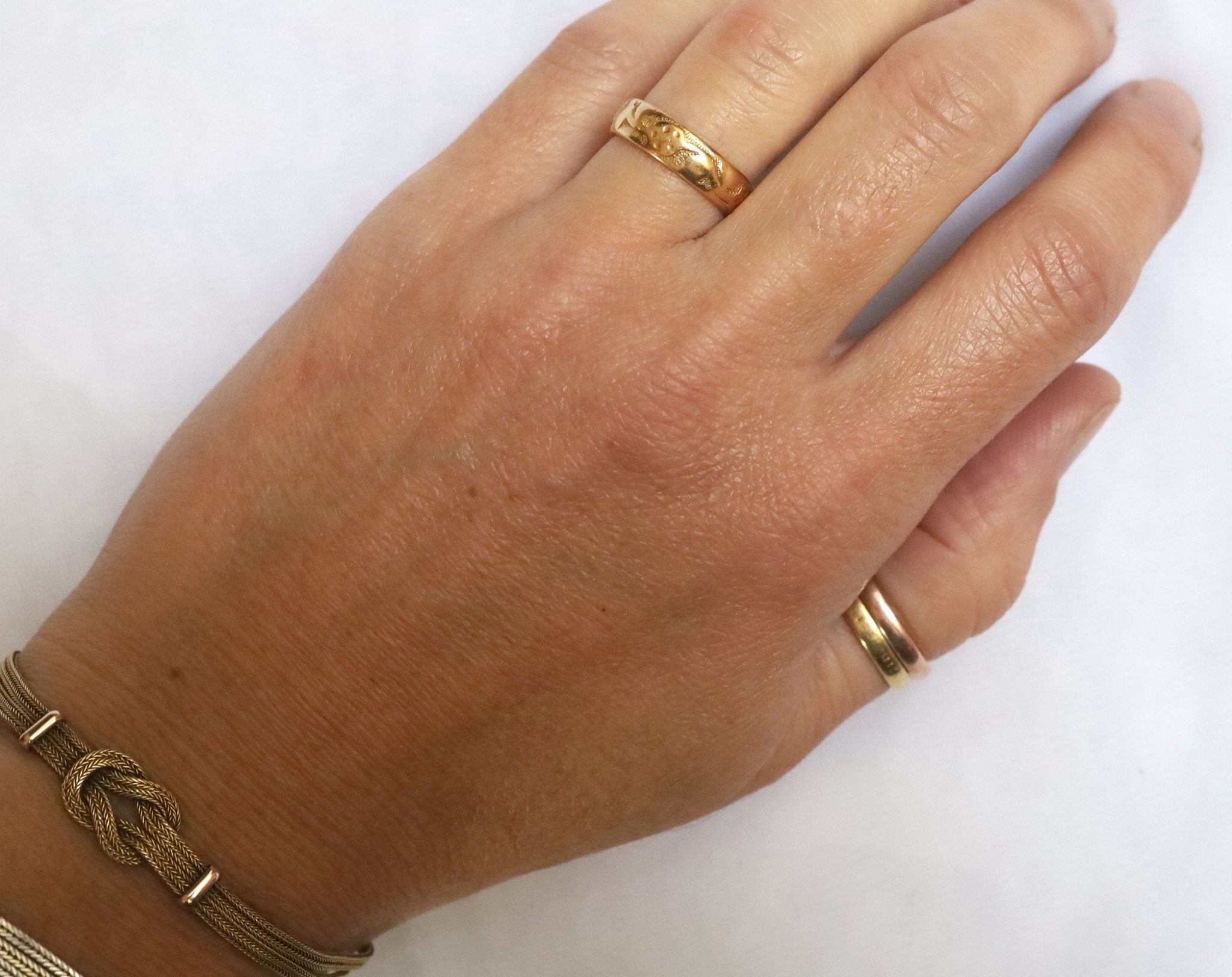 Victorian 18k Gold Band 5 MM Wide Finger Size 5 - Petra Star