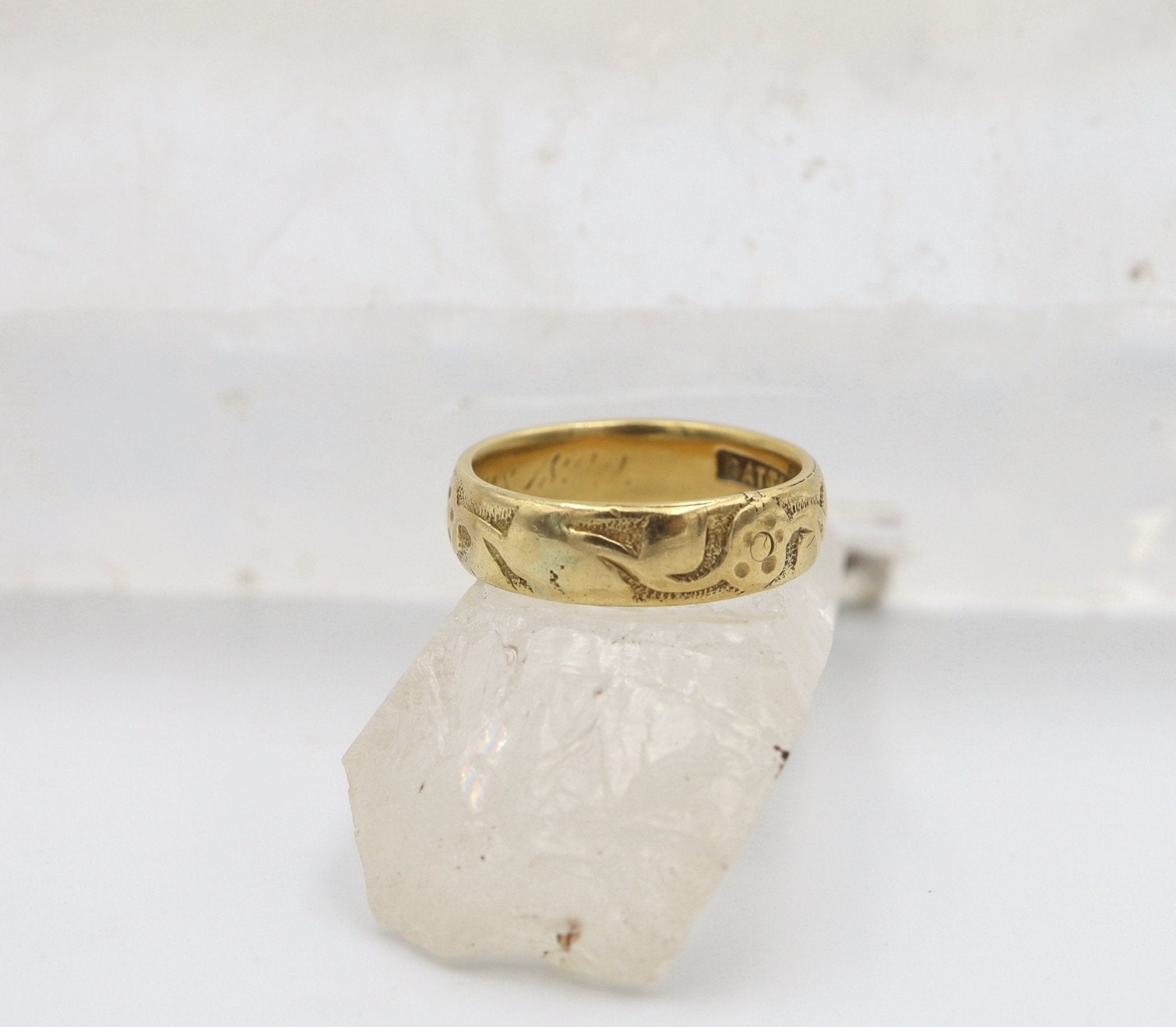 Victorian 18k Gold Band 5 MM Wide Finger Size 5 - Petra Star